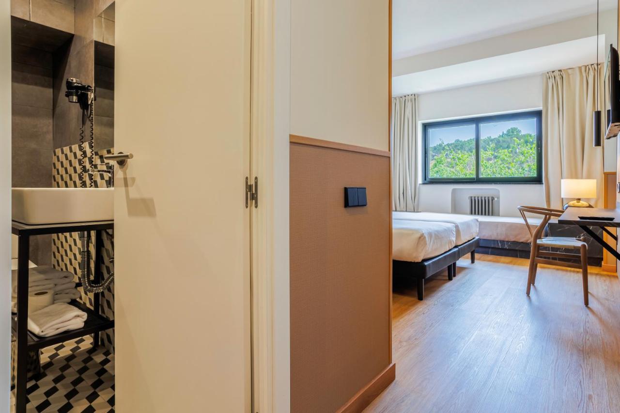 Hotel Acta Madfor Madrid Ngoại thất bức ảnh