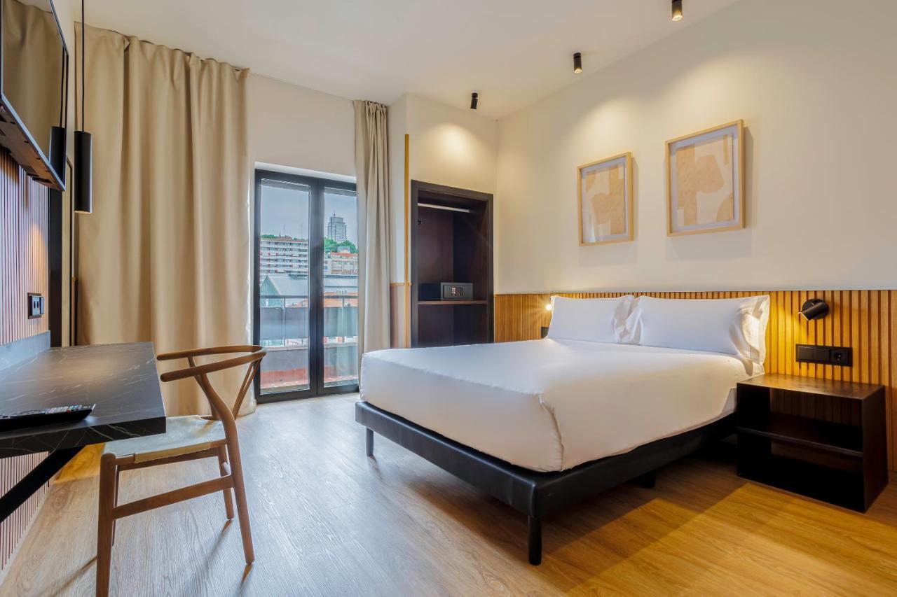 Hotel Acta Madfor Madrid Ngoại thất bức ảnh