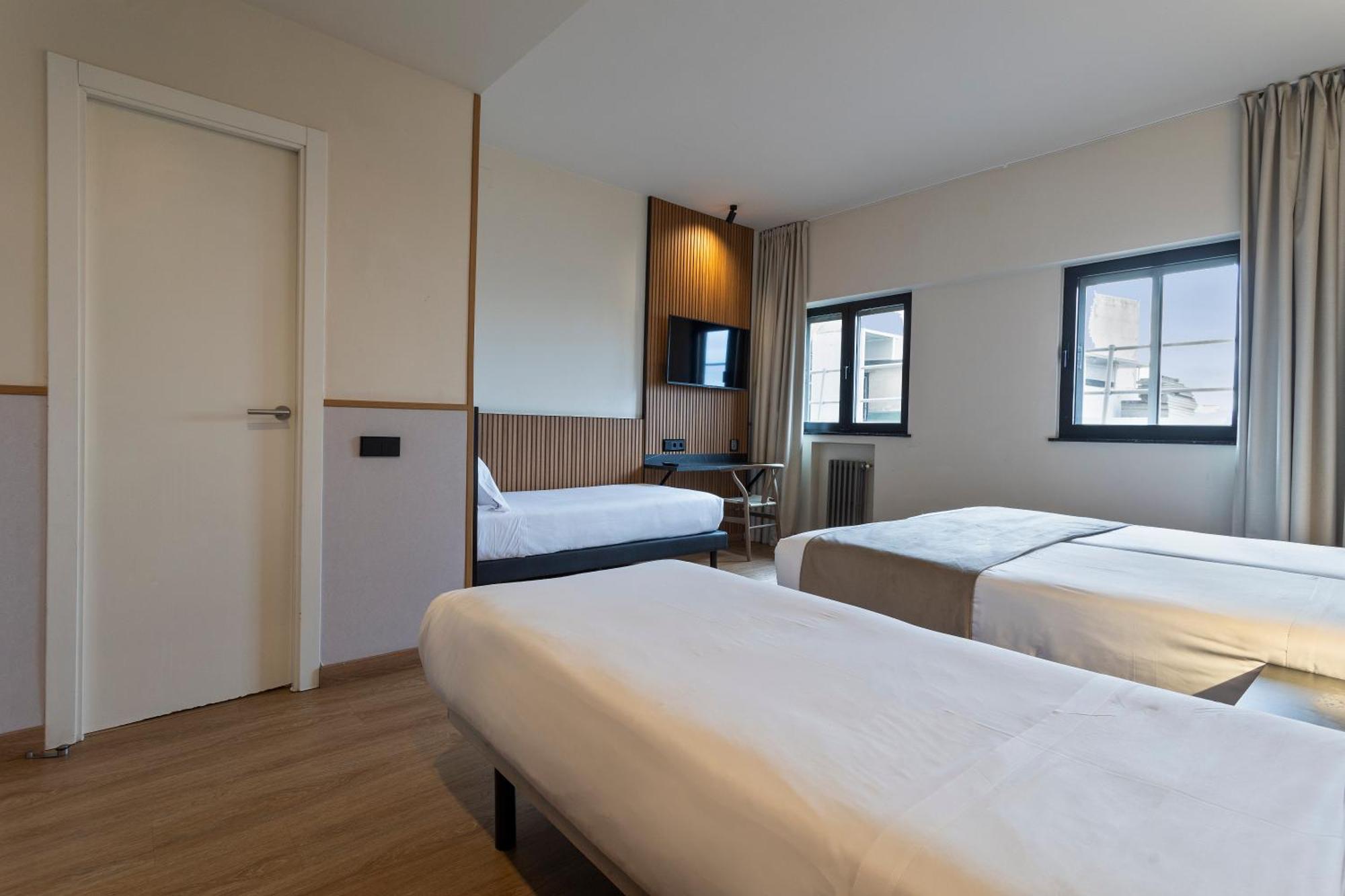 Hotel Acta Madfor Madrid Ngoại thất bức ảnh